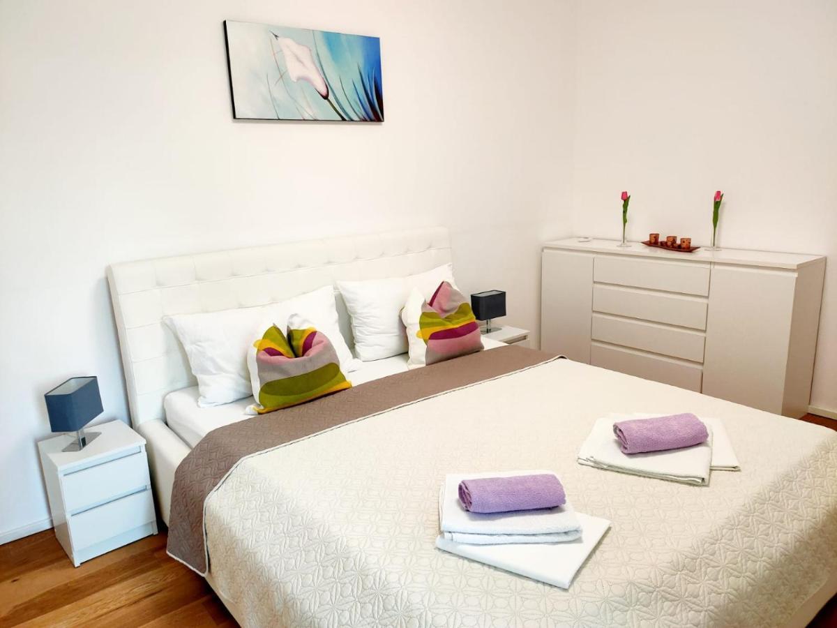 Apartments Elin 奥米什 外观 照片